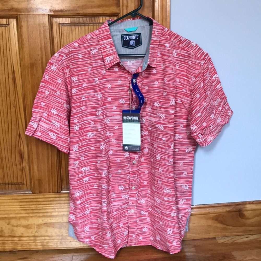 Seapointe Short Sleeve Button-Up in Red